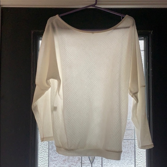 Off white ladies off shoulder top - Picture 2 of 8